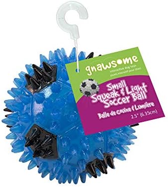 Играчка за кучета Gnawsome 2,5 С мъка и лесно футболна топка - малка, допринася за здравето на зъбите и венците на вашия