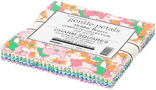 Очарователен опаковка от 5 квадратчета - Цветен къща Деликатни венчелистчета Деби Бивс за Robert Kaufman Цветя Пролетни