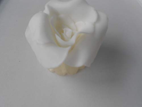 Рози, ръчно изработени (от сапун) (лилави)
