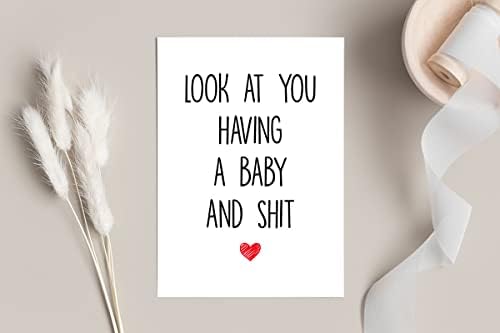 Емили ще Забавна Картичка с плик за Новородено - Глупава Картичка за Бъдещи родители - Поздравителна Картичка С откриването