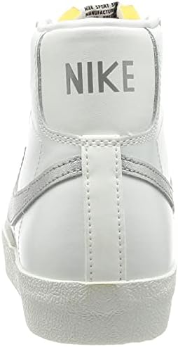 Дамски баскетболни обувки Nike
